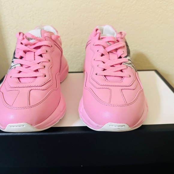 Gucci Pink Shoes - Picture 2 of 6
